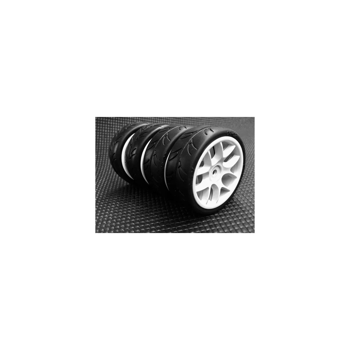 Ride Komplettrad 1:10 Belted 24mm auf 10-Speichen Felge...