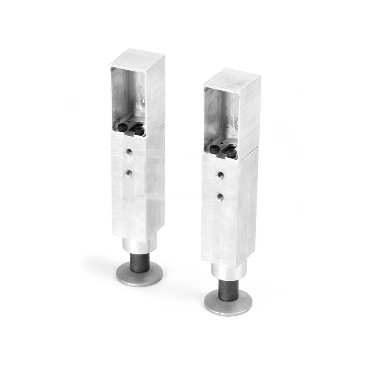 Carson 1:14 Carson Trailer E-Sup.Legs w/o Motor